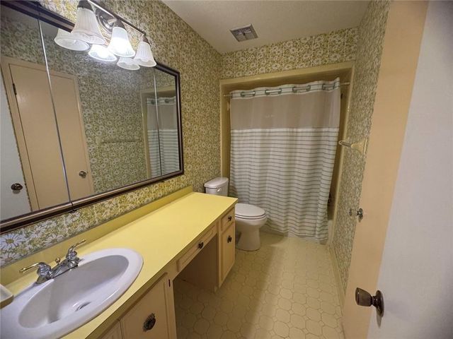 1575 Regency Drive, Mobile, AL 36693