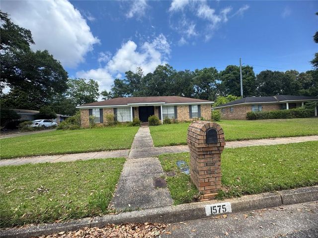 1575 Regency Drive, Mobile, AL 36693