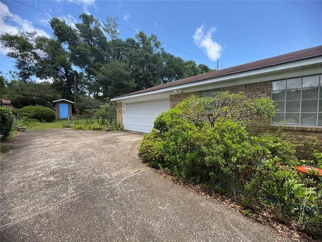 1575 Regency Drive, Mobile, AL 36693