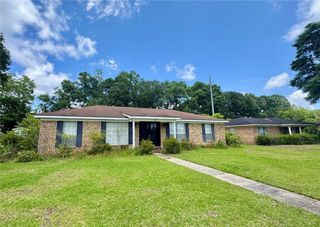 1575 Regency Drive, Mobile, AL 36693