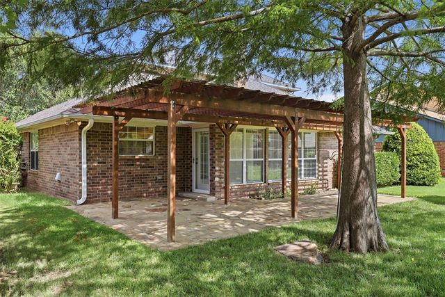 4737 Hemlock Circle, Oklahoma City, OK 73162