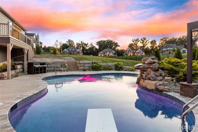 205 Westleigh Court, O'fallon, MO 63385