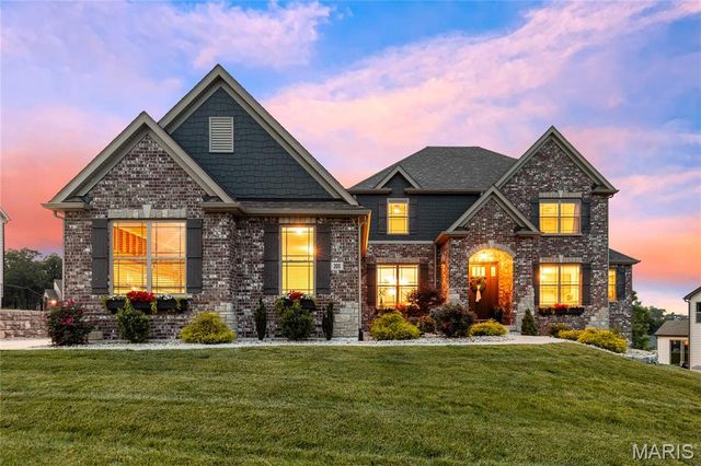 205 Westleigh Court, O'fallon, MO 63385
