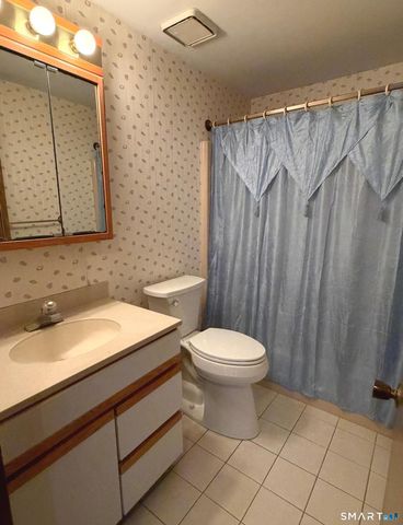 42 Churchill Drive 42, Newington, CT 06111
