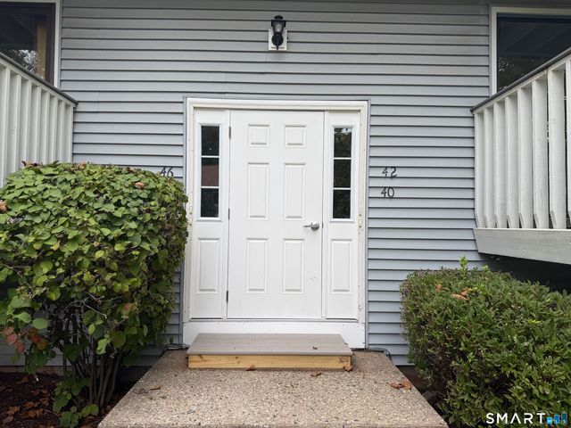 42 Churchill Drive 42, Newington, CT 06111