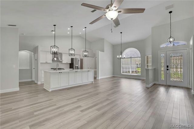 6164 N Silver Palm Way, Beverly Hills, FL 34465