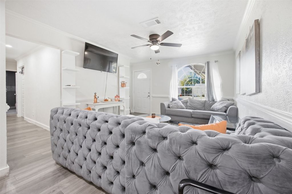 1801 Garden Oaks Drive, Irving, TX 75061 — photo 5