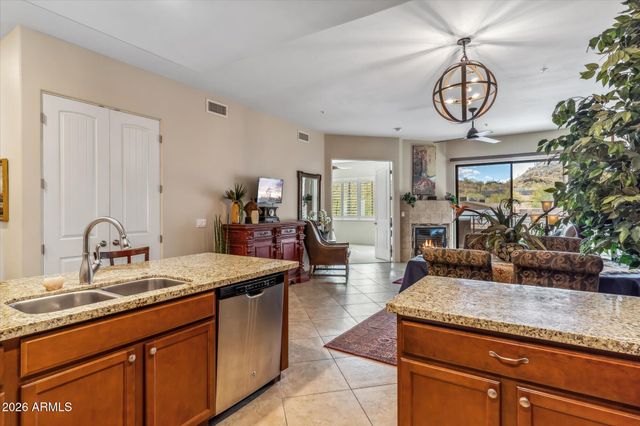 36600 N CAVE CREEK Road D11, Cave Creek, AZ 85331