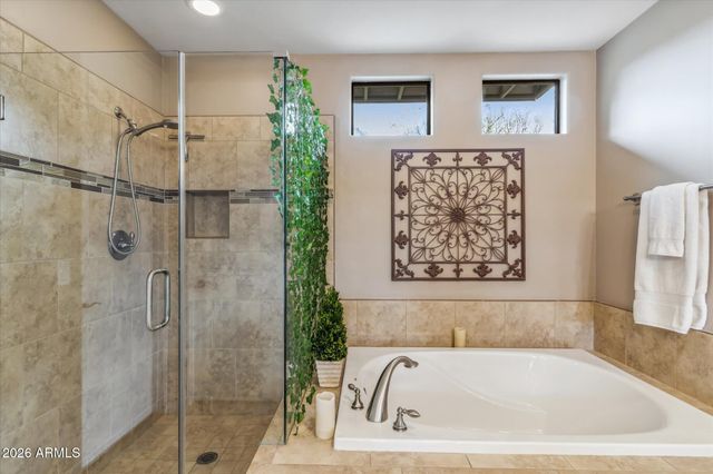 36600 N CAVE CREEK Road D11, Cave Creek, AZ 85331