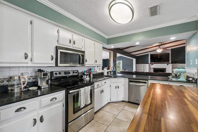 82 E Meadowlark Road, Lawton, OK 73507
