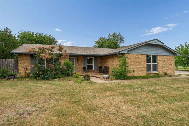 82 E Meadowlark Road, Lawton, OK 73507