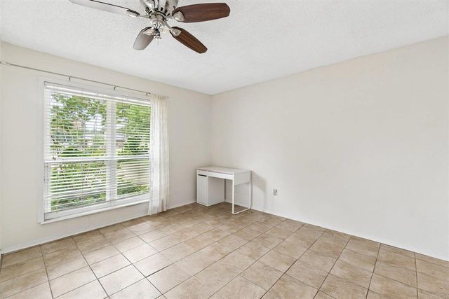 82 E Meadowlark Road, Lawton, OK 73507