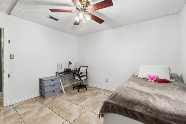 82 E Meadowlark Road, Lawton, OK 73507