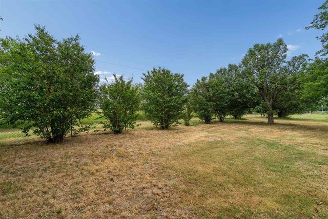 82 E Meadowlark Road, Lawton, OK 73507