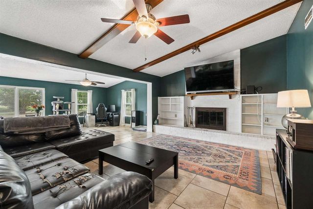 82 E Meadowlark Road, Lawton, OK 73507