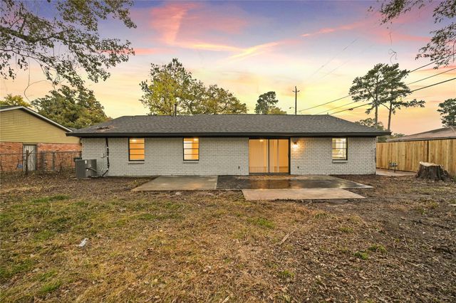 10534 Rockaway Drive, Houston, TX 77016