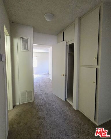 2219 Crenshaw Boulevard 3, Los Angeles, CA 90016