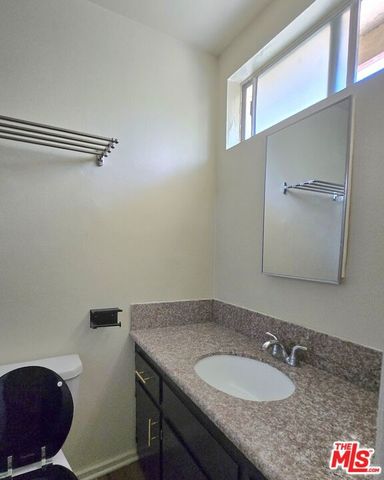 2219 Crenshaw Boulevard 3, Los Angeles, CA 90016