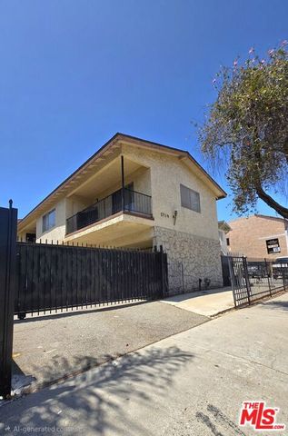 2219 Crenshaw Boulevard 3, Los Angeles, CA 90016
