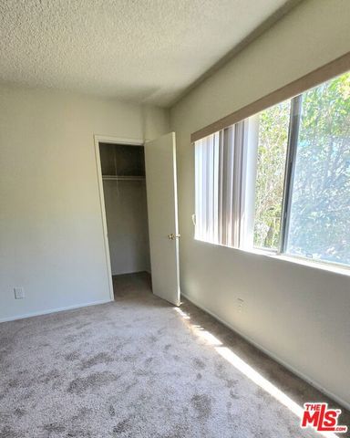 2219 Crenshaw Boulevard 3, Los Angeles, CA 90016