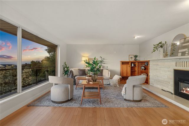 675 SW Franklin Court, Oak Harbor, WA 98277