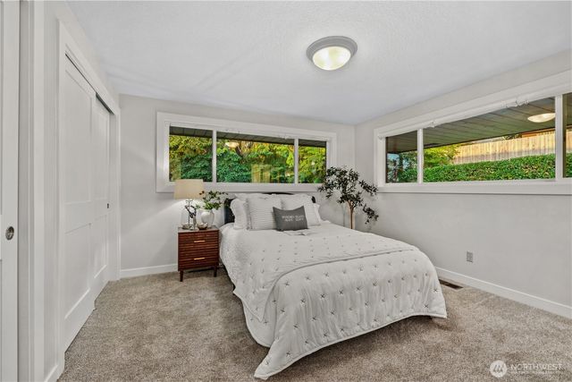 675 SW Franklin Court, Oak Harbor, WA 98277