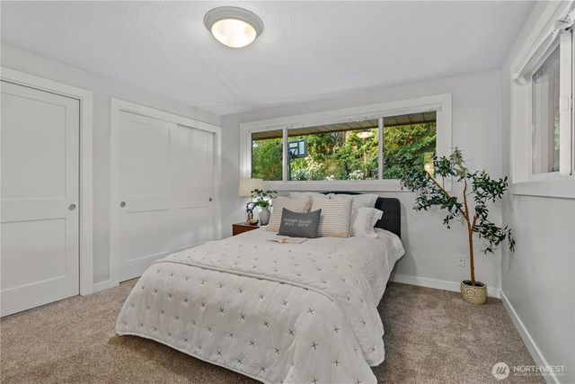 675 SW Franklin Court, Oak Harbor, WA 98277