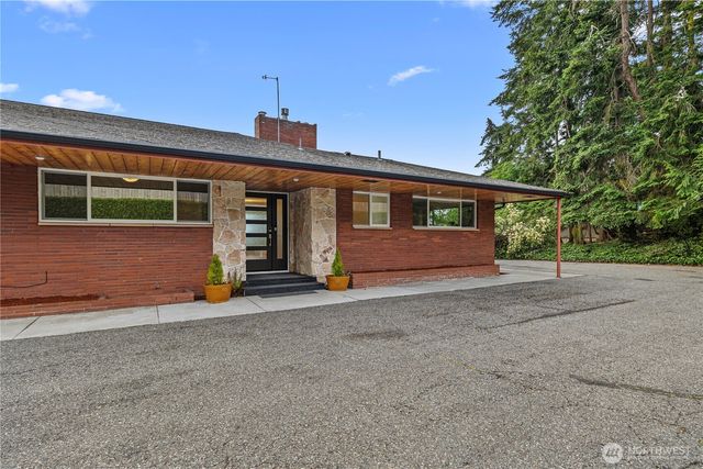 675 SW Franklin Court, Oak Harbor, WA 98277