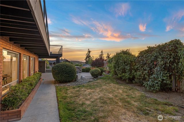 675 SW Franklin Court, Oak Harbor, WA 98277