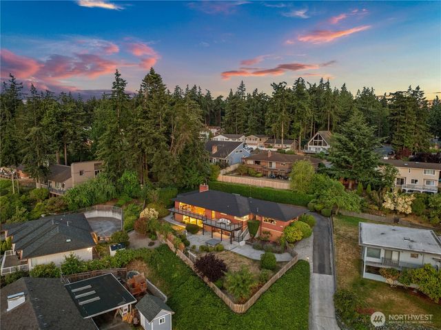 675 SW Franklin Court, Oak Harbor, WA 98277