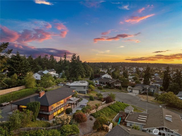 675 SW Franklin Court, Oak Harbor, WA 98277