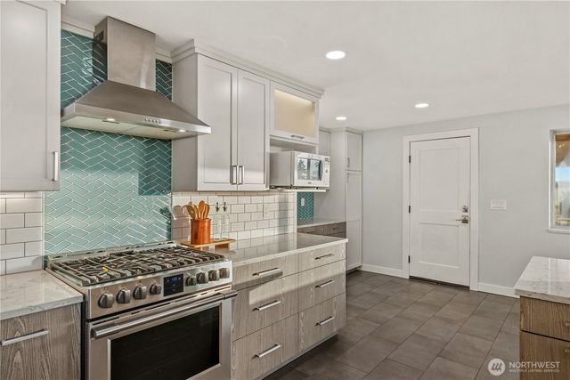 675 SW Franklin Court, Oak Harbor, WA 98277
