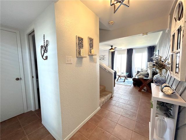 840 Cliff Dr 4, Portland, TX 78374