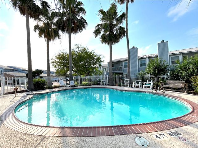 840 Cliff Dr 4, Portland, TX 78374