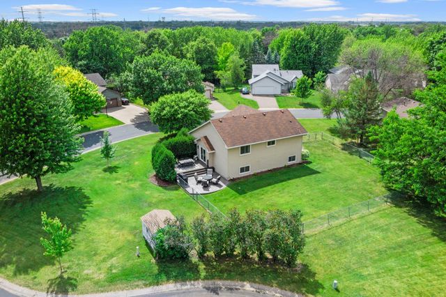 9840 Kirkwood Lane N, Maple Grove, MN 55369