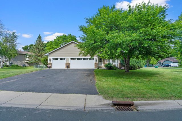 9840 Kirkwood Lane N, Maple Grove, MN 55369