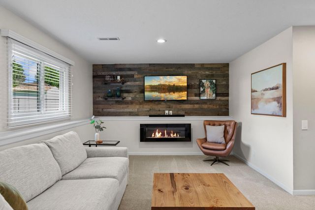 9840 Kirkwood Lane N, Maple Grove, MN 55369