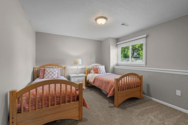 9840 Kirkwood Lane N, Maple Grove, MN 55369