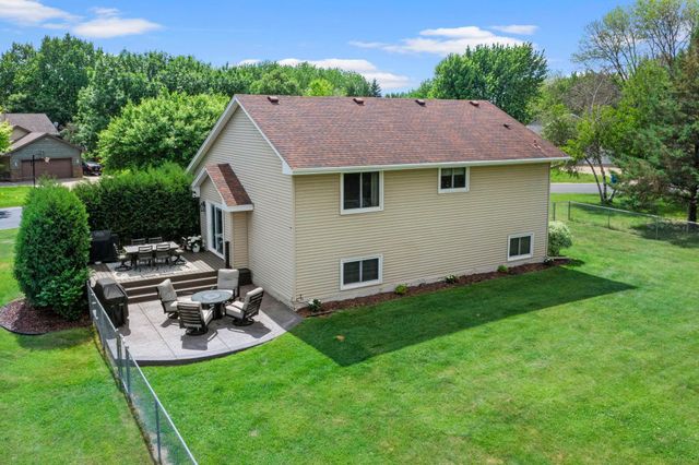 9840 Kirkwood Lane N, Maple Grove, MN 55369