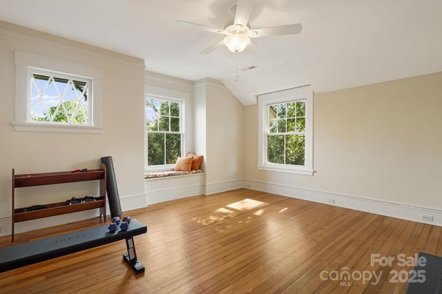 120 Flint Street, Asheville, NC 28801