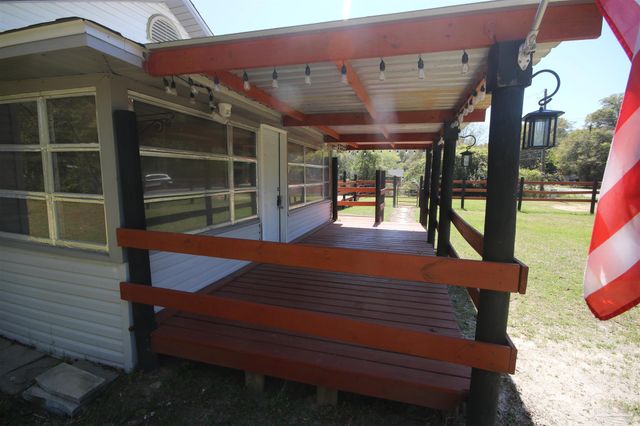 4308 Floridatown Rd, Pace, FL 32571