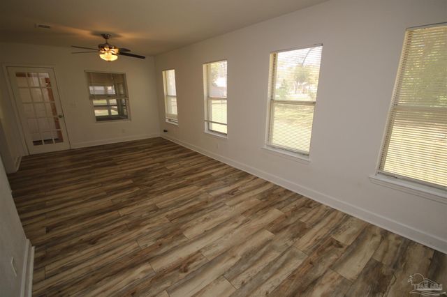 4308 Floridatown Rd, Pace, FL 32571