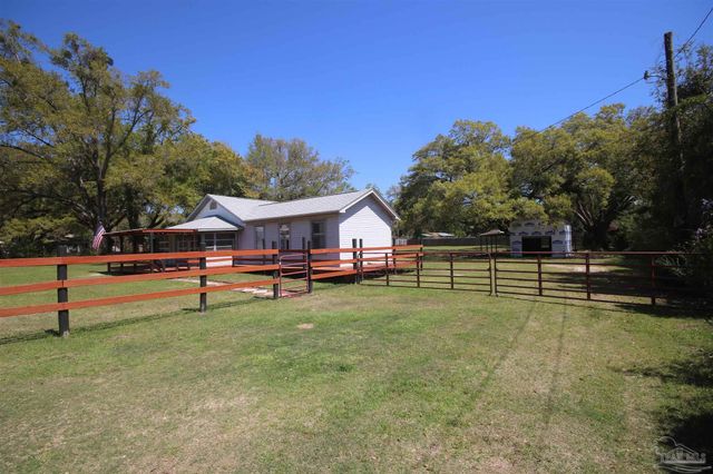 4308 Floridatown Rd, Pace, FL 32571