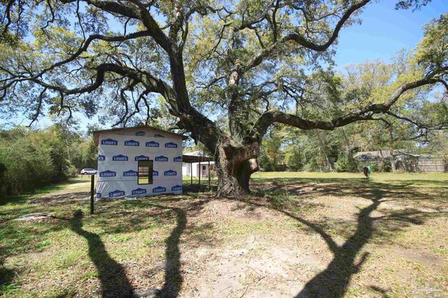 4308 Floridatown Rd, Pace, FL 32571