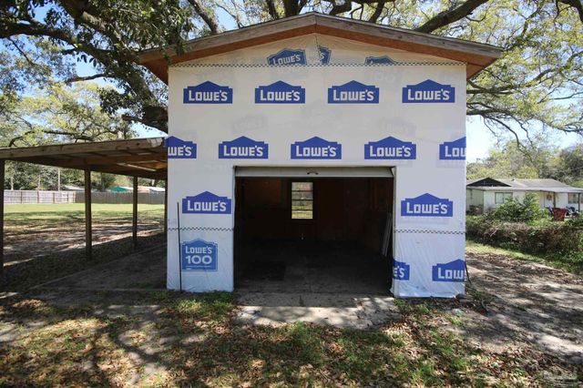 4308 Floridatown Rd, Pace, FL 32571