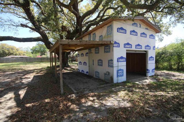 4308 Floridatown Rd, Pace, FL 32571