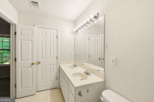 9155 Nesbit Ferry Road 82, Alpharetta, GA 30022