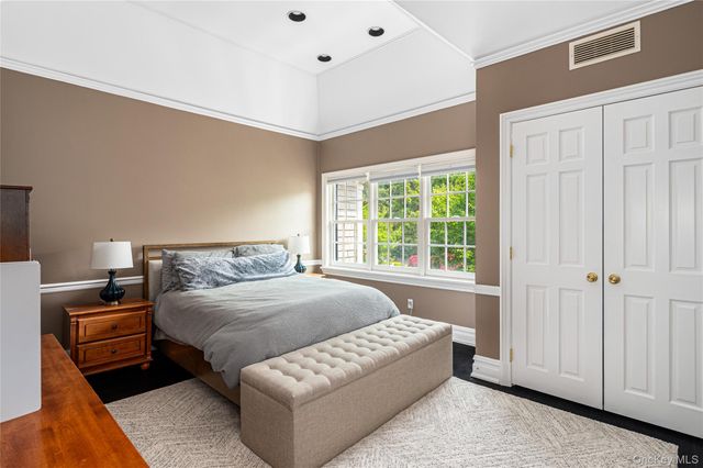 17 Great Hill Farms Road, Bedford, NY 10506