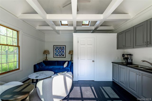 17 Great Hill Farms Road, Bedford, NY 10506