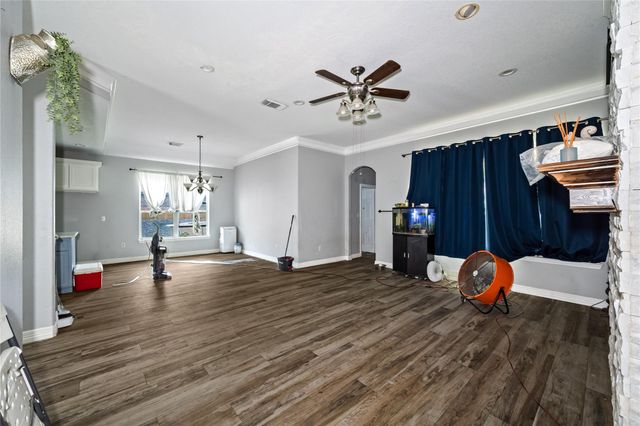 5110 Lakeshore Drive, Willis, TX 77318
